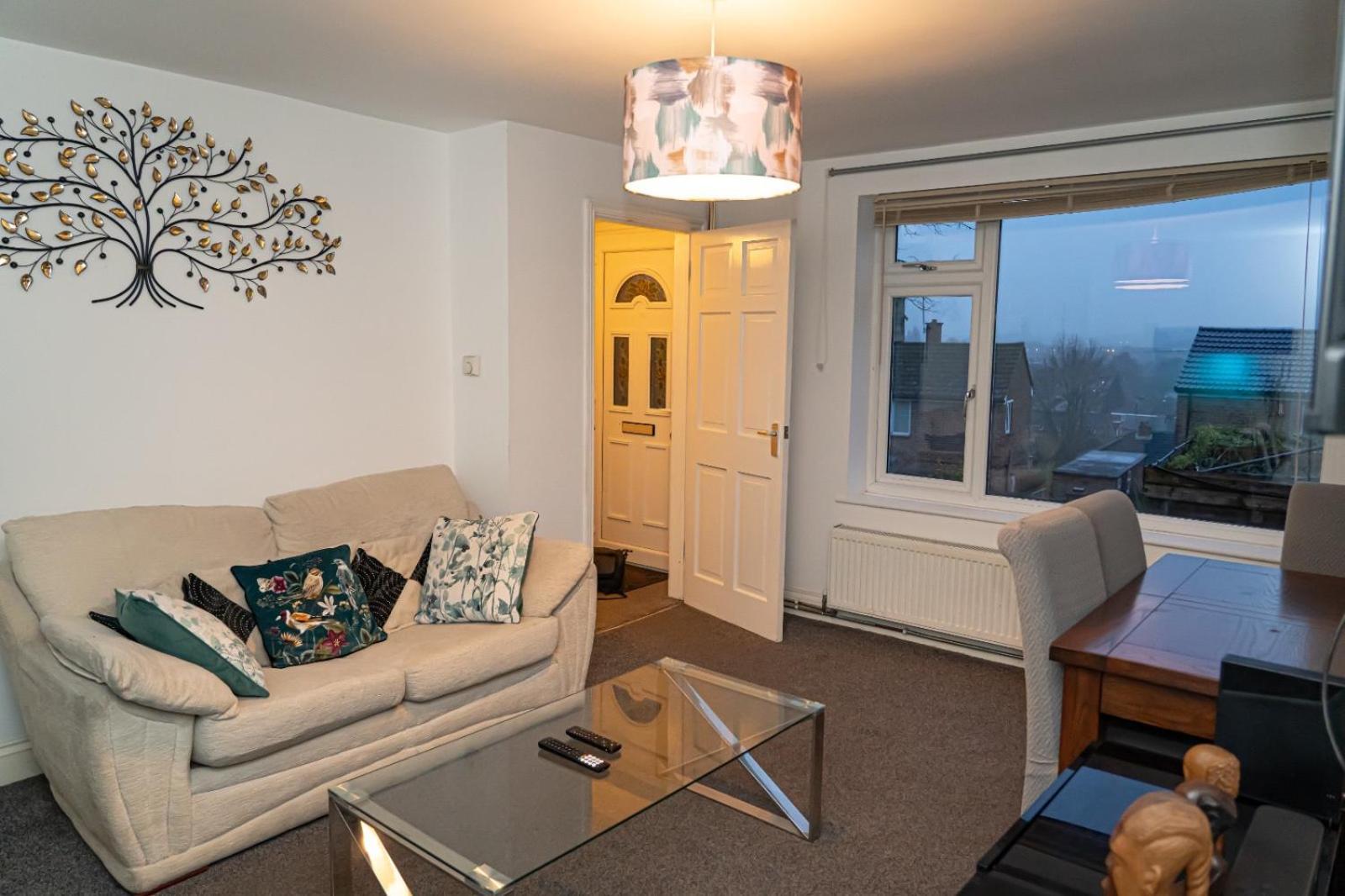 SIRIUS A PROPERTIES - 3 Bedrooms - - Amazing Hillside Views of Derby City Centre - - Free WIFI - - NETFLIX - - SKY-SPORTS - - MONOPOLY - - UNO - - CARDS Eksteriør billede