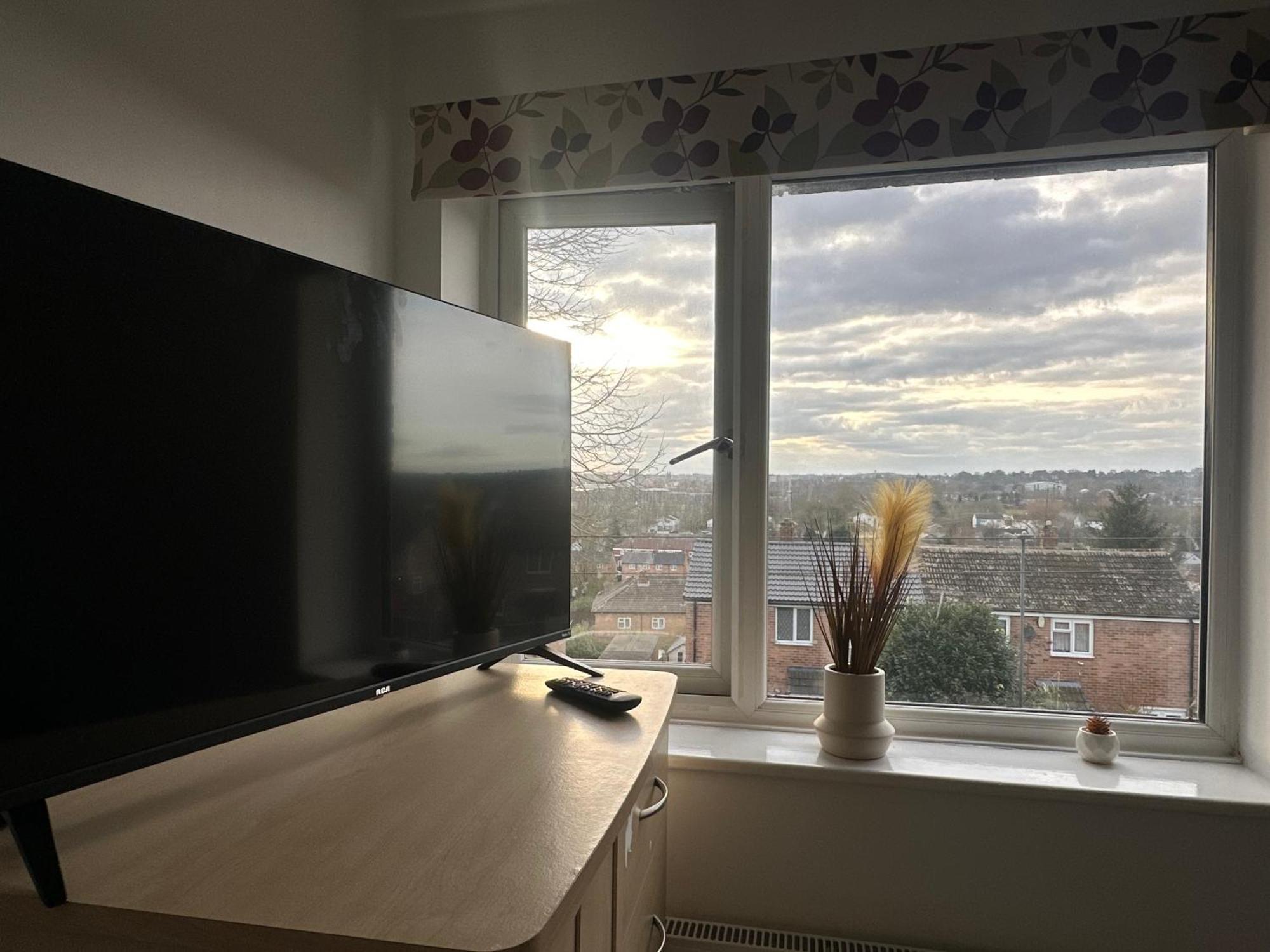 SIRIUS A PROPERTIES - 3 Bedrooms - - Amazing Hillside Views of Derby City Centre - - Free WIFI - - NETFLIX - - SKY-SPORTS - - MONOPOLY - - UNO - - CARDS Eksteriør billede